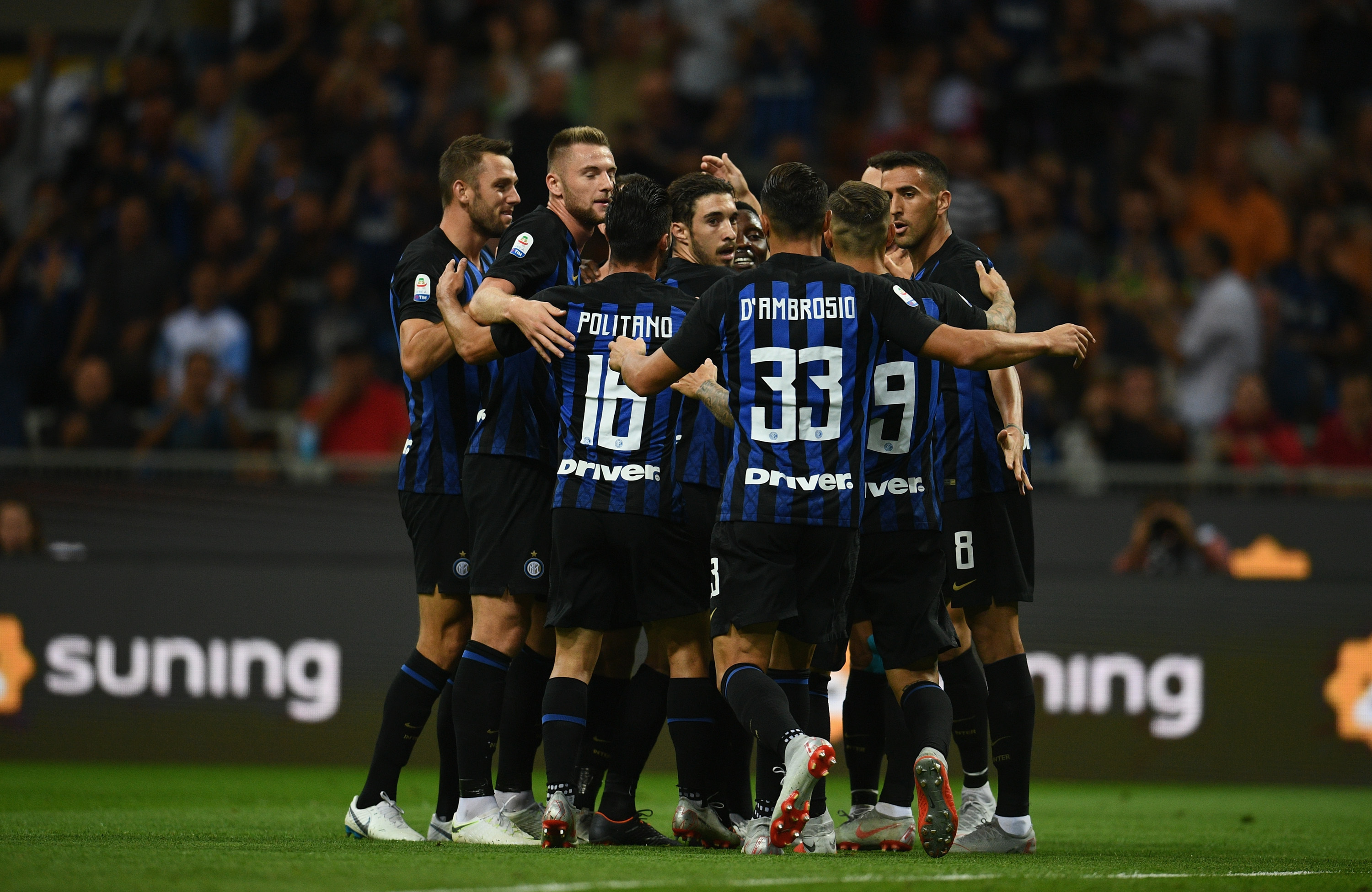 两球员结束联赛征程即赴国家队报到