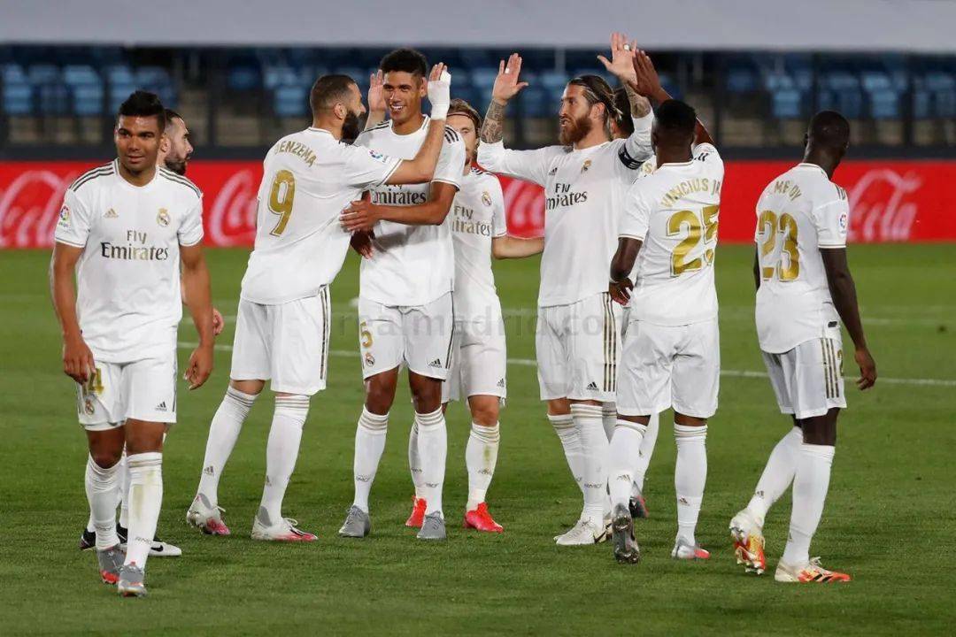 武切维奇28分平赛季最高，本赛季得分20+时公牛4胜1负