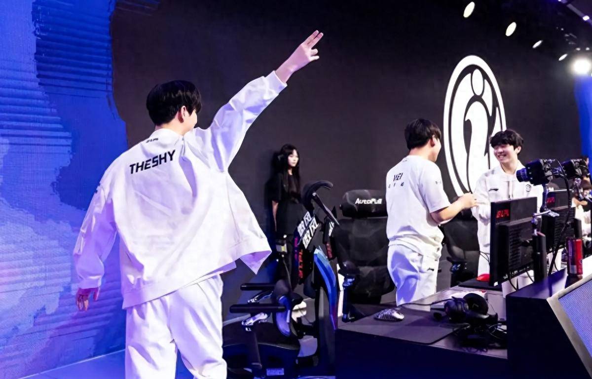 FURIA Esports Shocks Falcons 在 IEM 成都 2025 中取得胜利