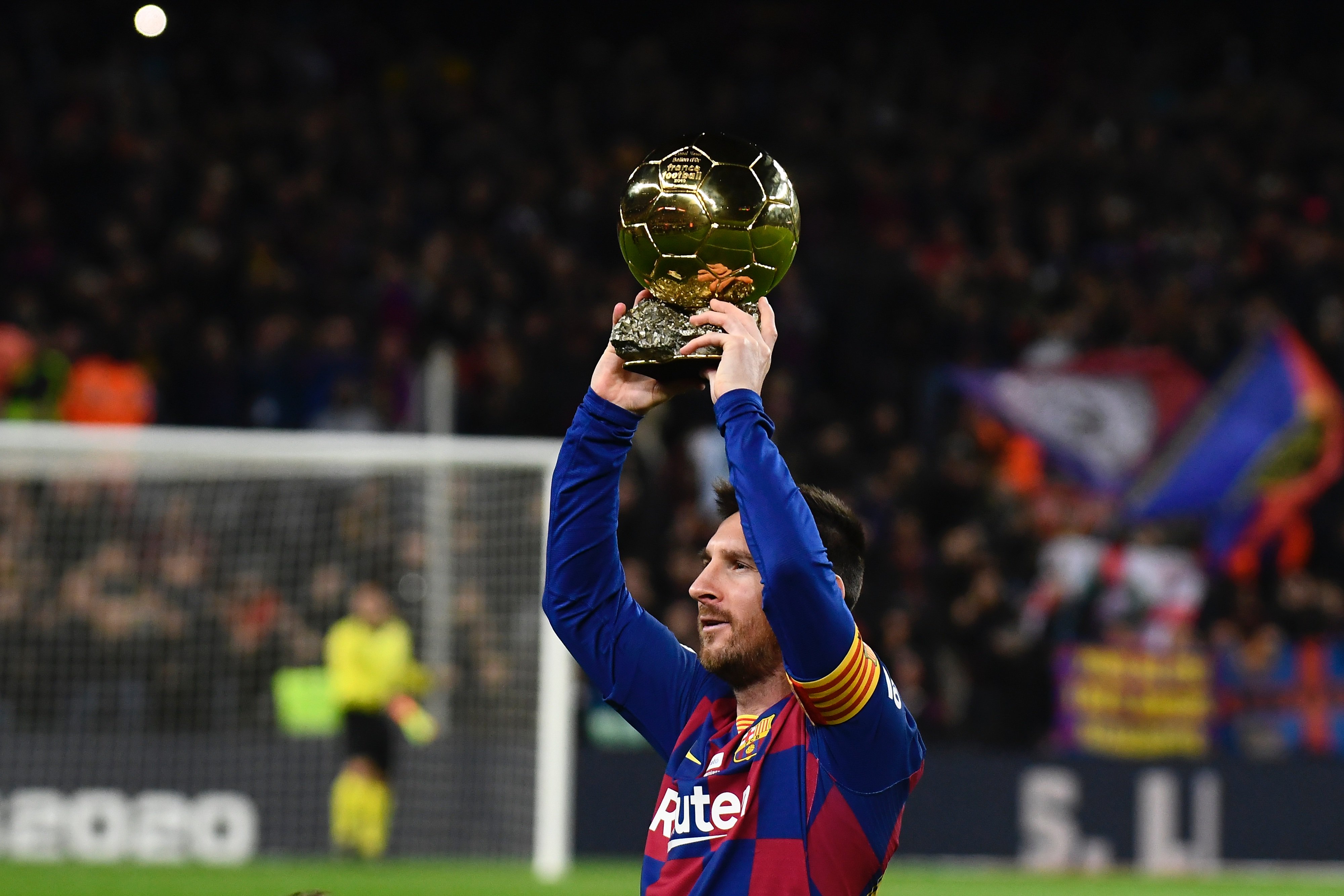 火力凶猛！本赛季欧冠拜仁进球并列最多，击中门框次数最多