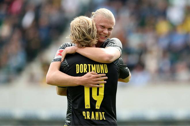 中超赛报：广州队主场击败武汉三镇,