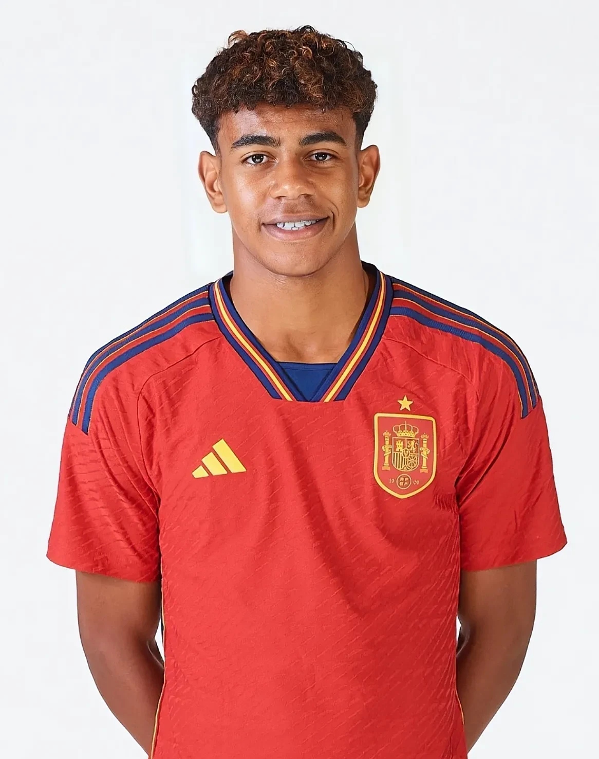 世欧预半场：范纳肯闪击，多库双响，比利时3-0列支敦士登（欧洲世预赛上半场：范纳肯开场破门，多库梅开二度，比利时3-0领先列支敦士登）