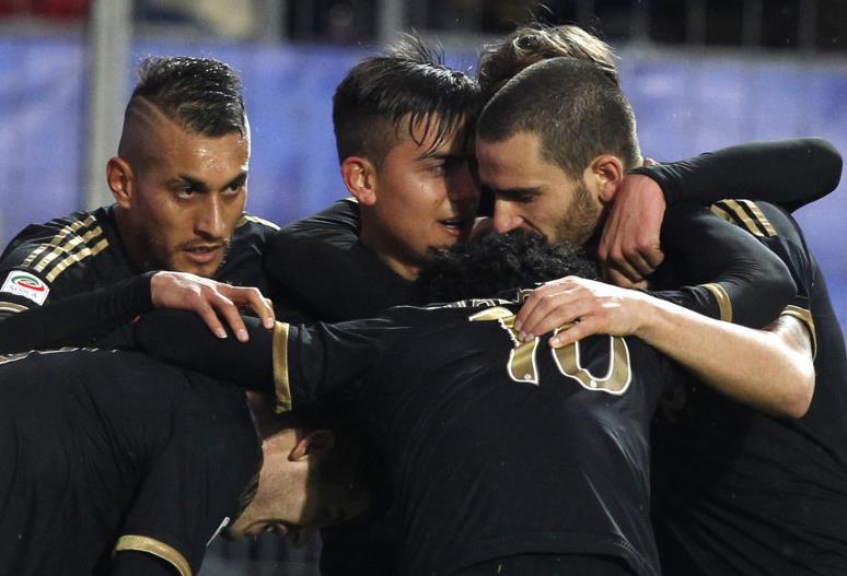 太猛了！随着曼城3-0横扫，英超积分榜如下：枪手仅剩两分优势！