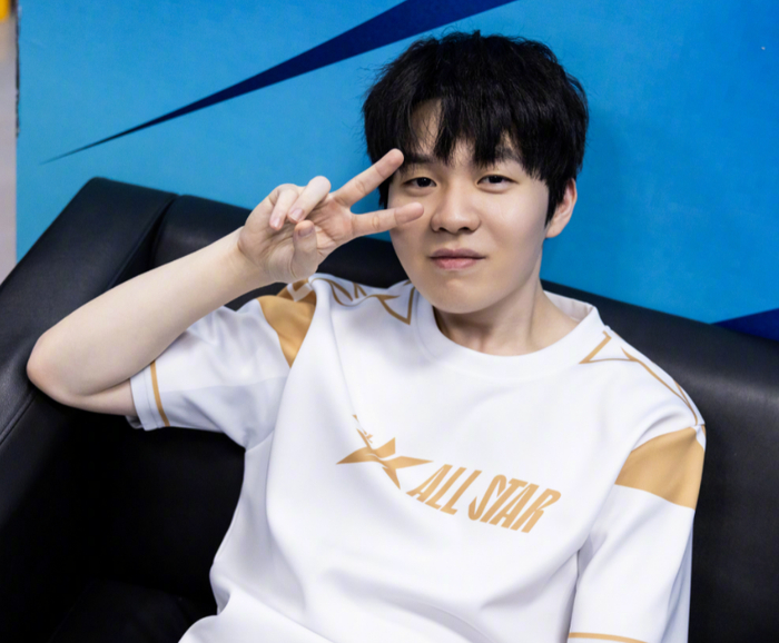 霍亚铁血安贝萨名副其实。贝卢加占据优势。兰博被抓并被沉默。 ThunderTalk Gaming 击败了 Team WE 。