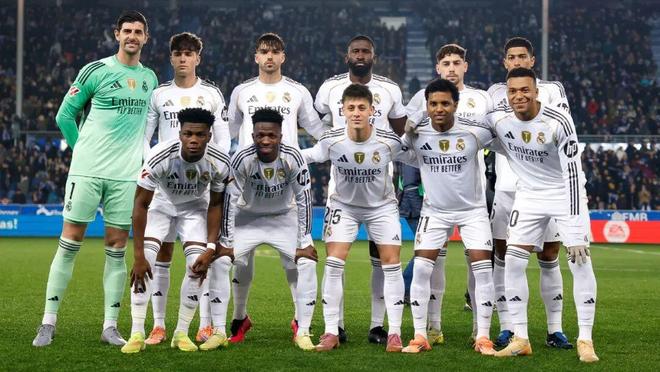 成都金牛公安：蓉城vs河南期间，两名观众做出侮辱性动作被行拘