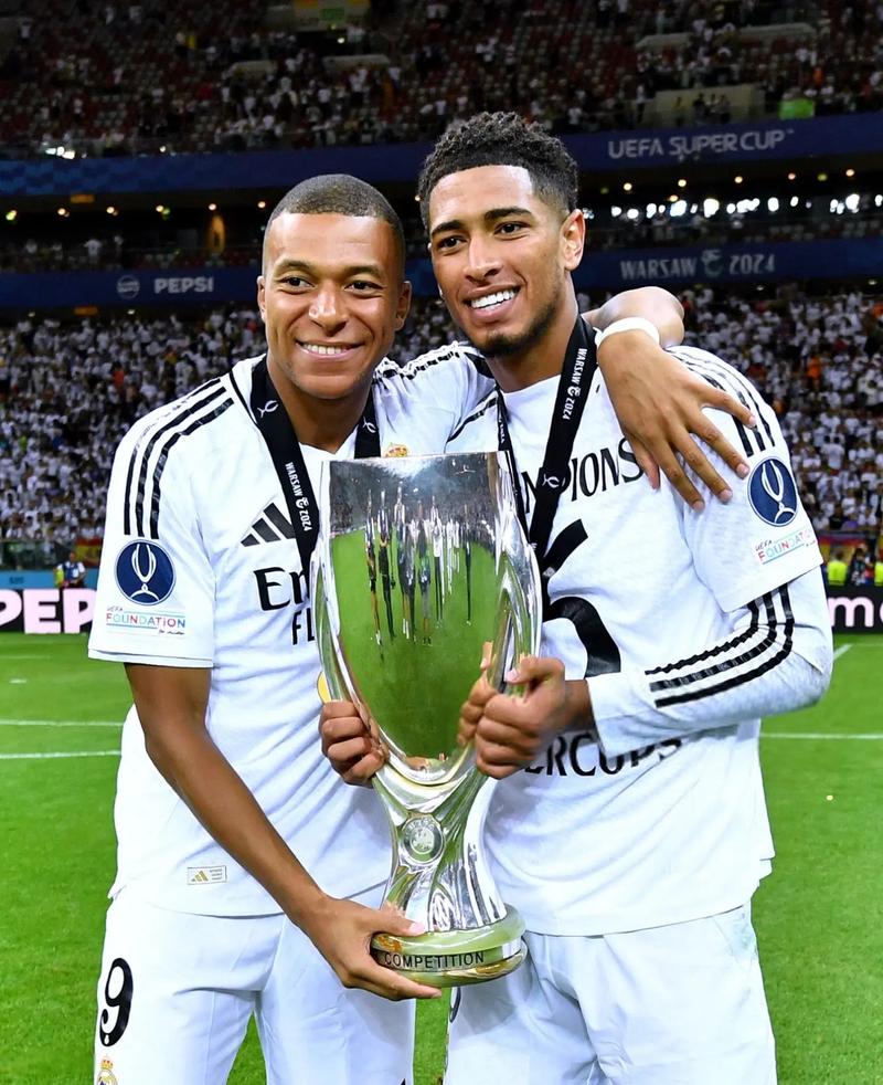 表现不佳！萨拉赫战森林4射门1射正，15次过人仅5次成功（状态低迷！萨拉赫对阵森林4射仅1中，15次过人仅5次成功）