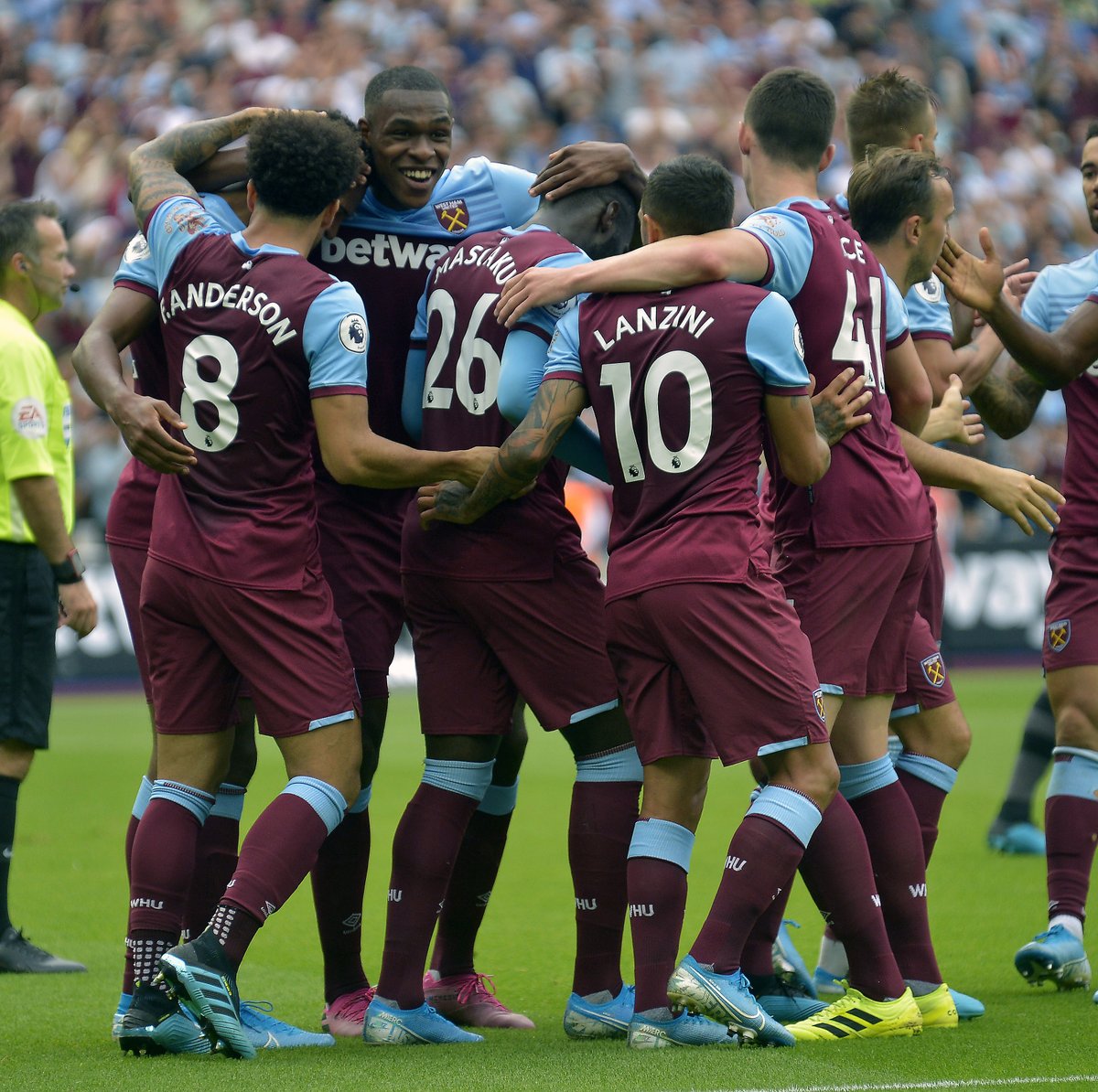 西甲-皇马3-0塞尔塔：巴萨很猛，龙哥干得也不差